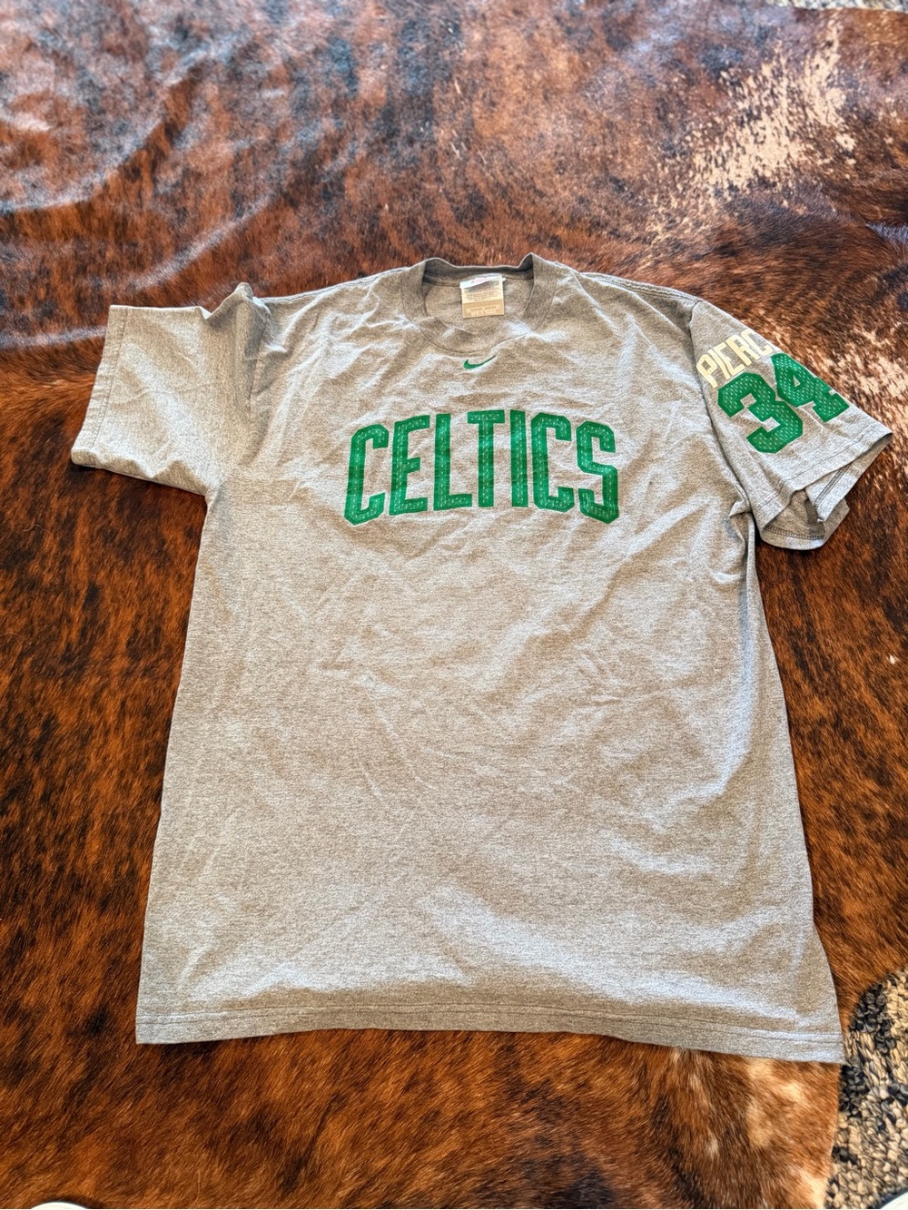 Nike Vintage 90s Paul Pierce #34 Boston Celtics NBA Gray T-Shirt Medium Rare